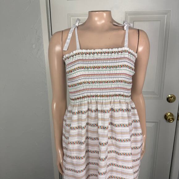 Vintage 70s Handmade Dress Modest Hippie Smocked Polyester Blend R30 - Picture 2 of 5